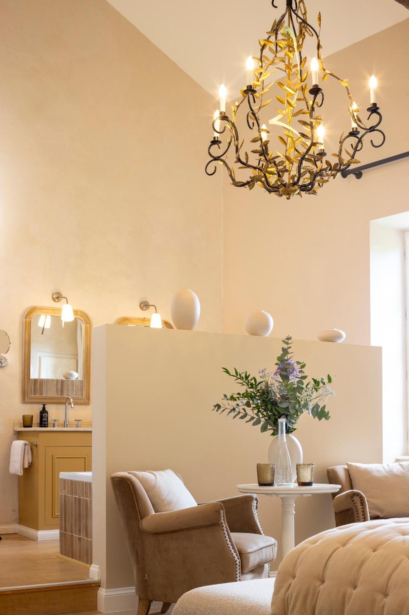 Chateau Les Oliviers De Salettes Charols ภายนอก รูปภาพ