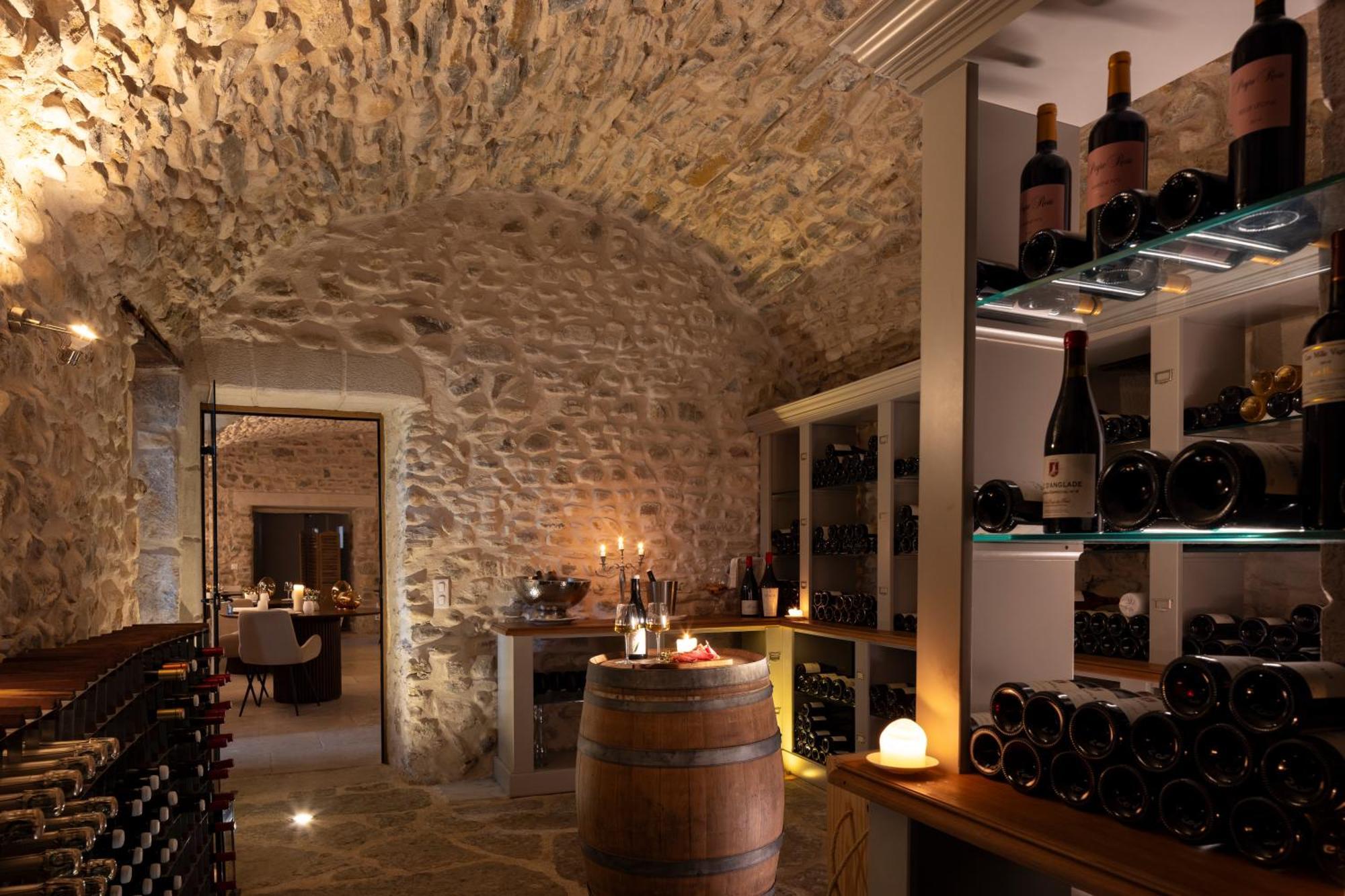 Chateau Les Oliviers De Salettes Charols ภายนอก รูปภาพ