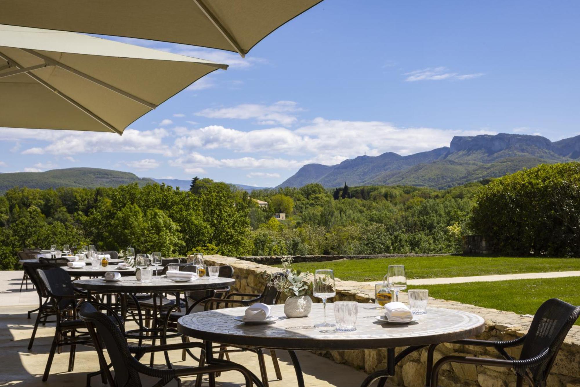 Chateau Les Oliviers De Salettes Charols ภายนอก รูปภาพ
